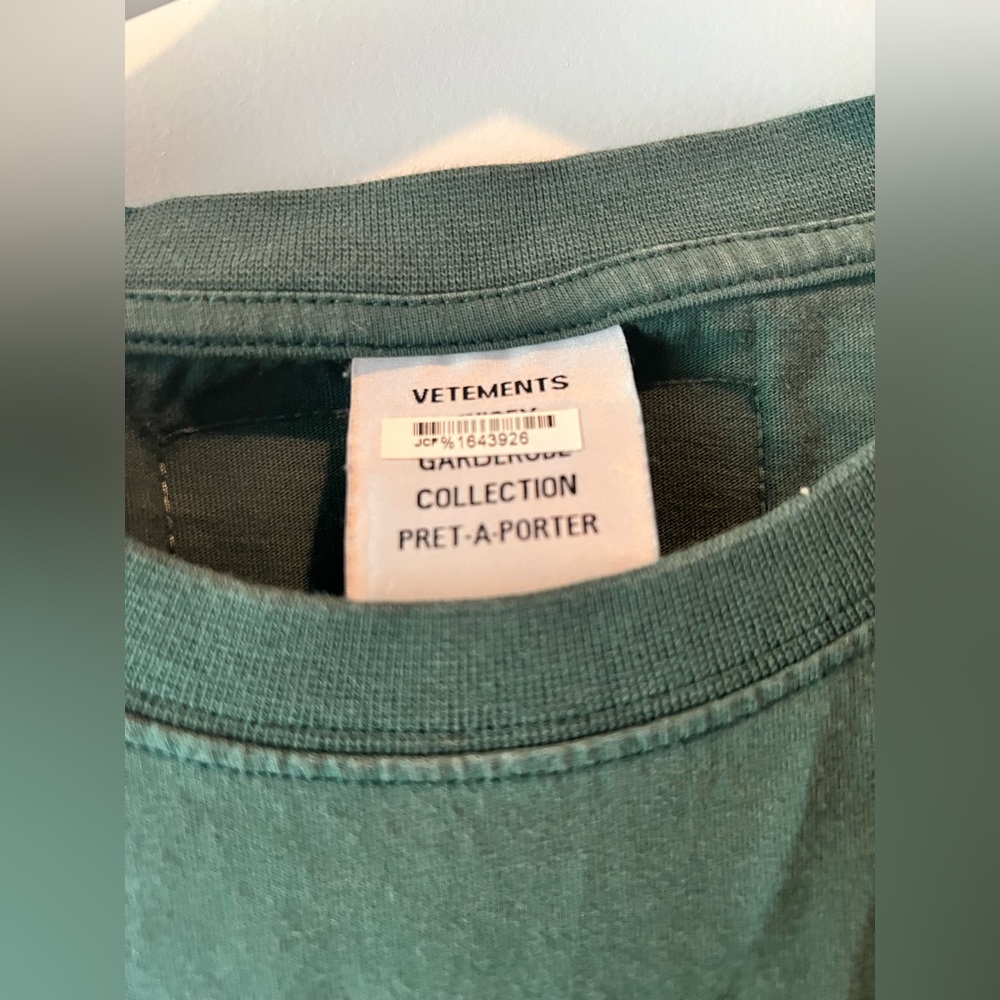 VETEMENTS Men’s t shirt - Picture 2 of 4